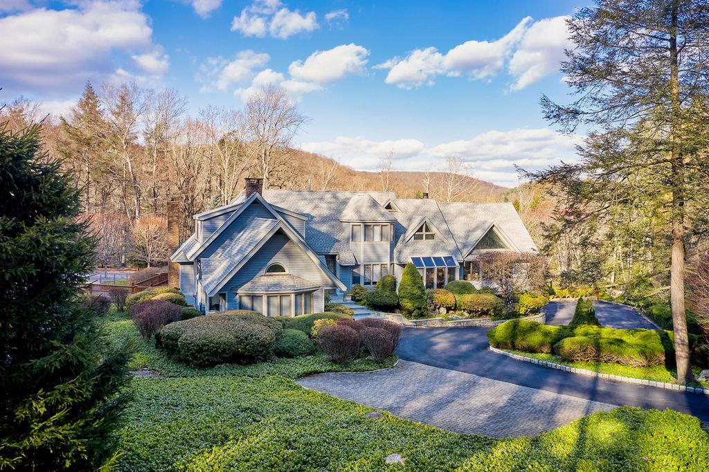 Photo of 222 West Lake Road