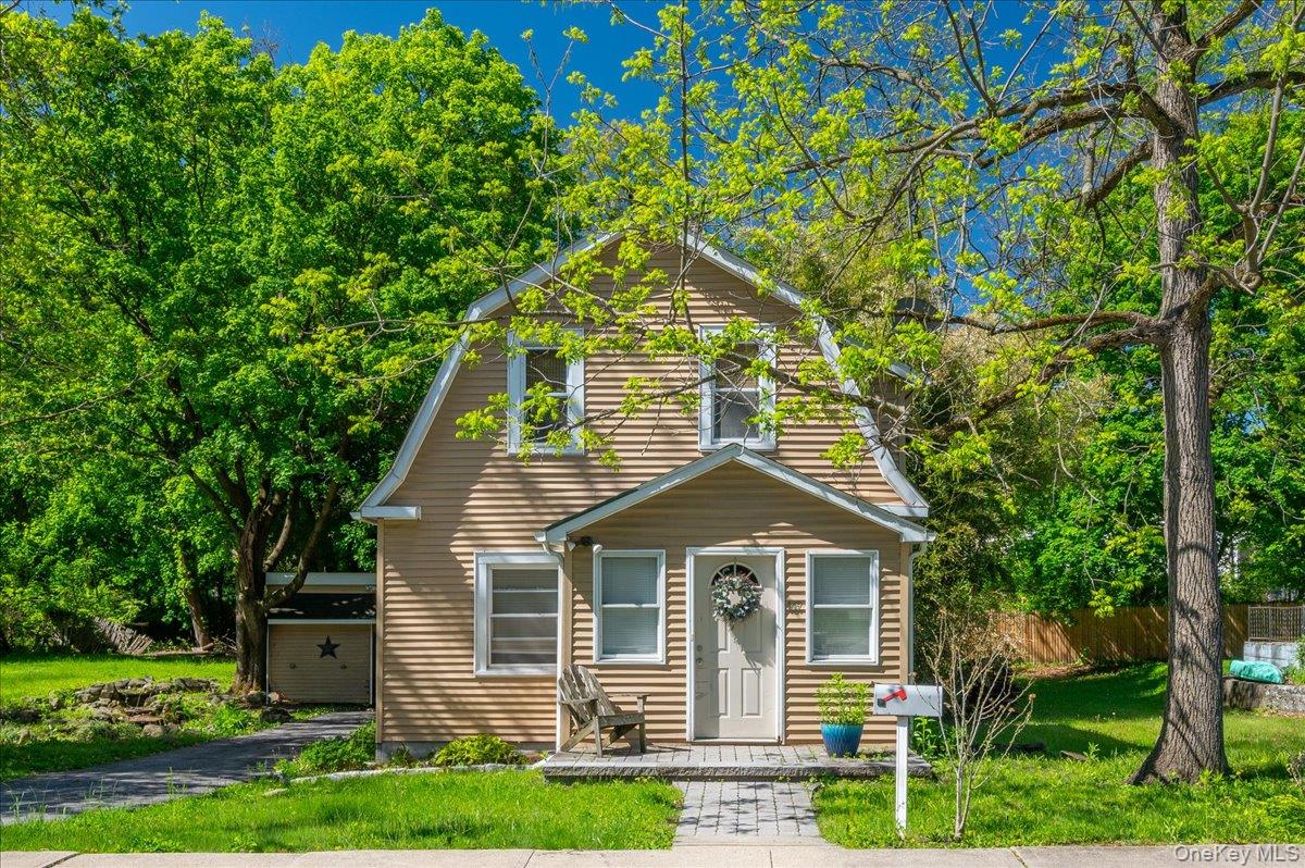 Photo of 169 Dupont Avenue