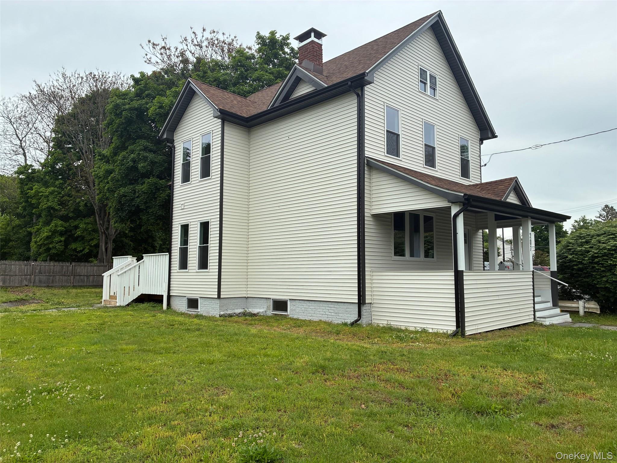 Photo of 207 East Main Street