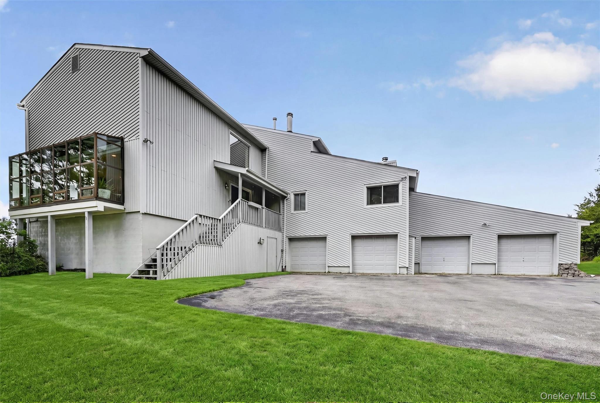 Photo of 15 Deer Pond Drive, Warwick NY