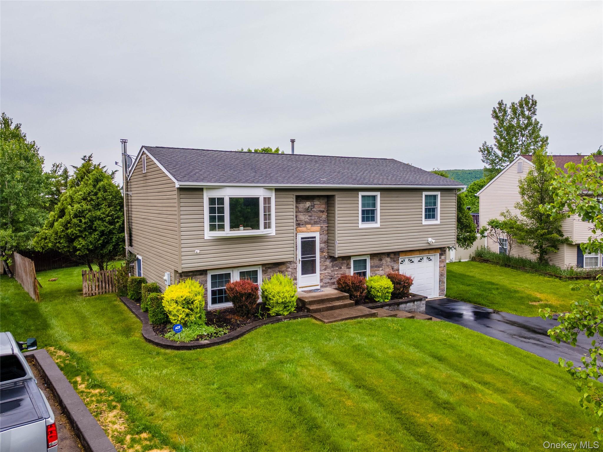 Photo of 5 Columbia Circle, Highland Mills NY