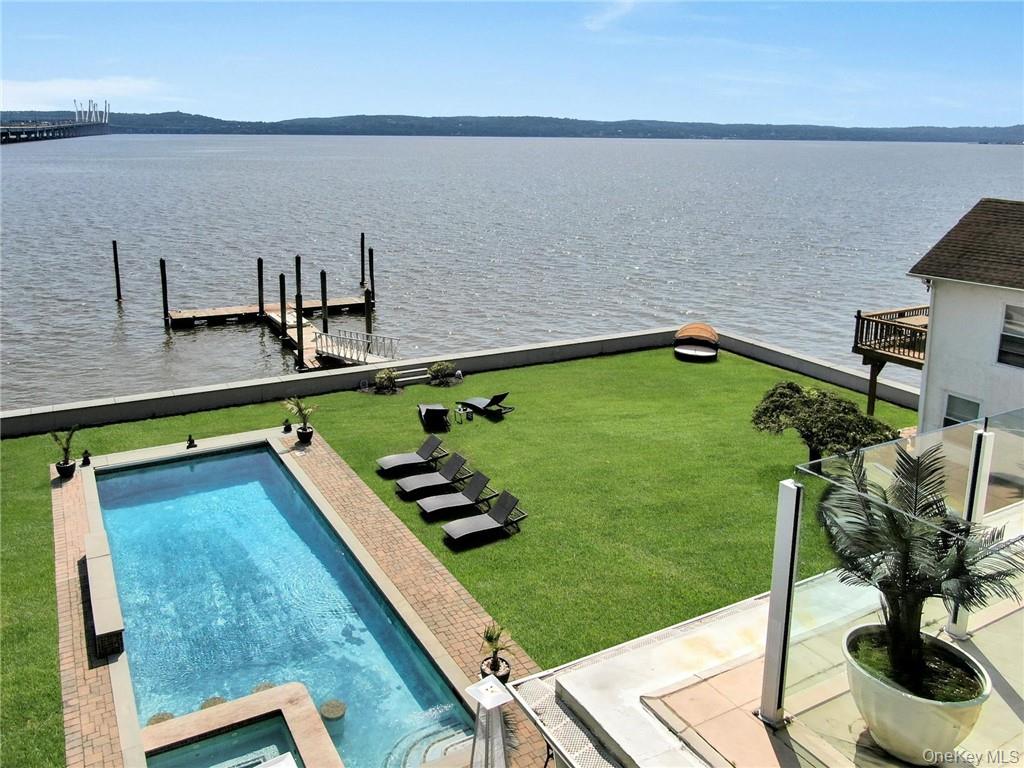 Photo of 74 River Road