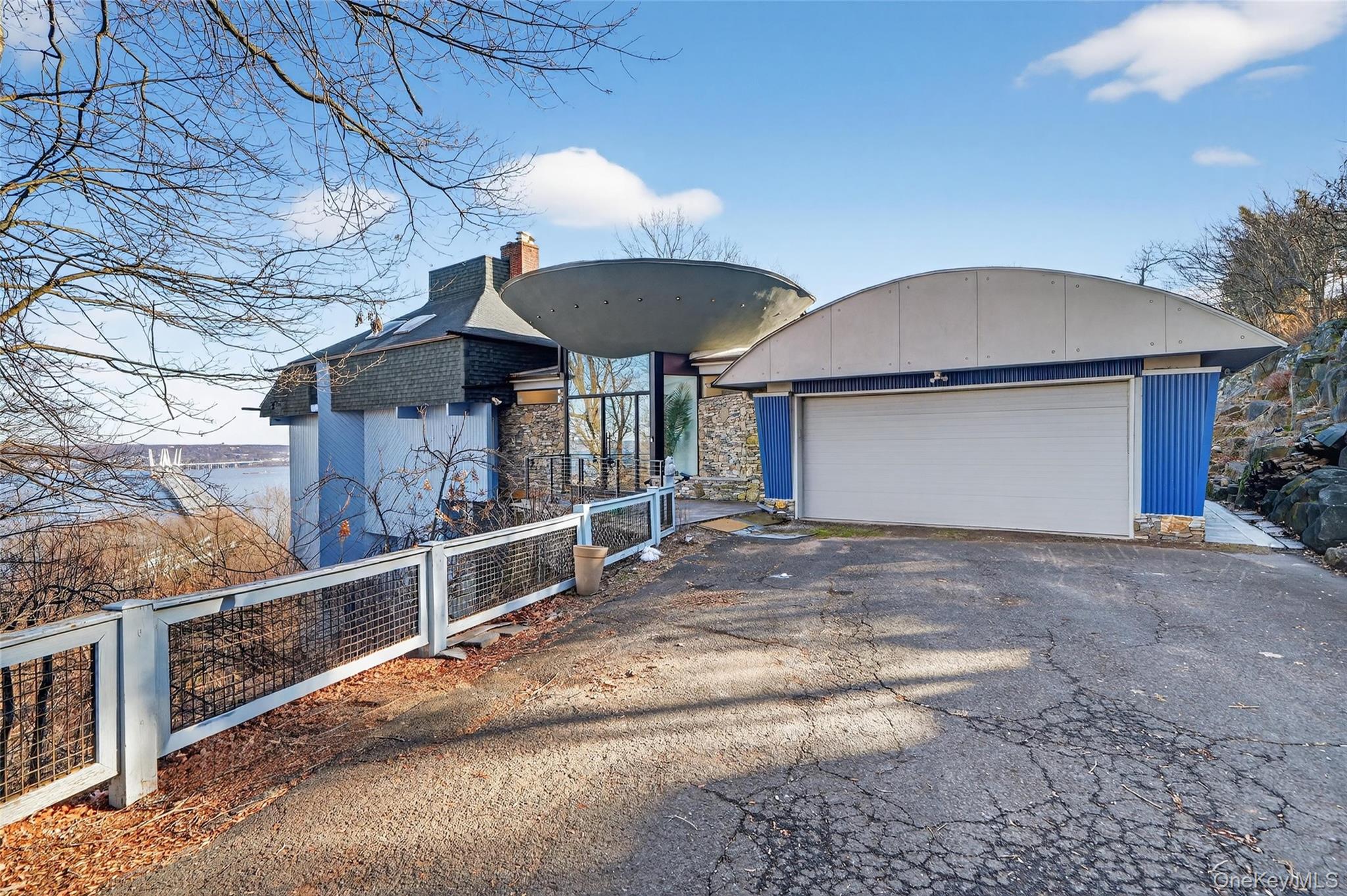 Photo of 288 South Boulevard