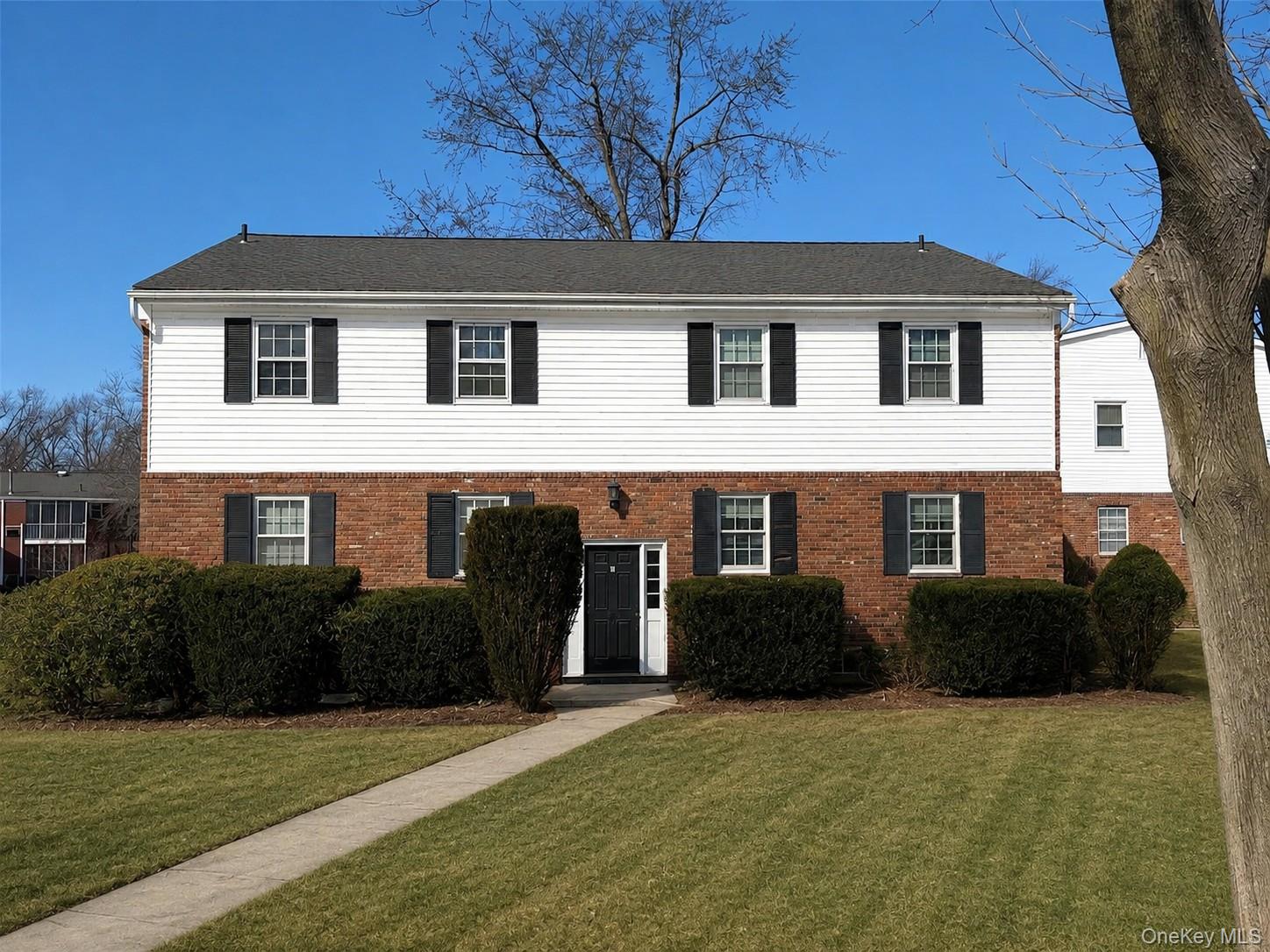 Photo of 7 Essex Lane B3, Suffern NY