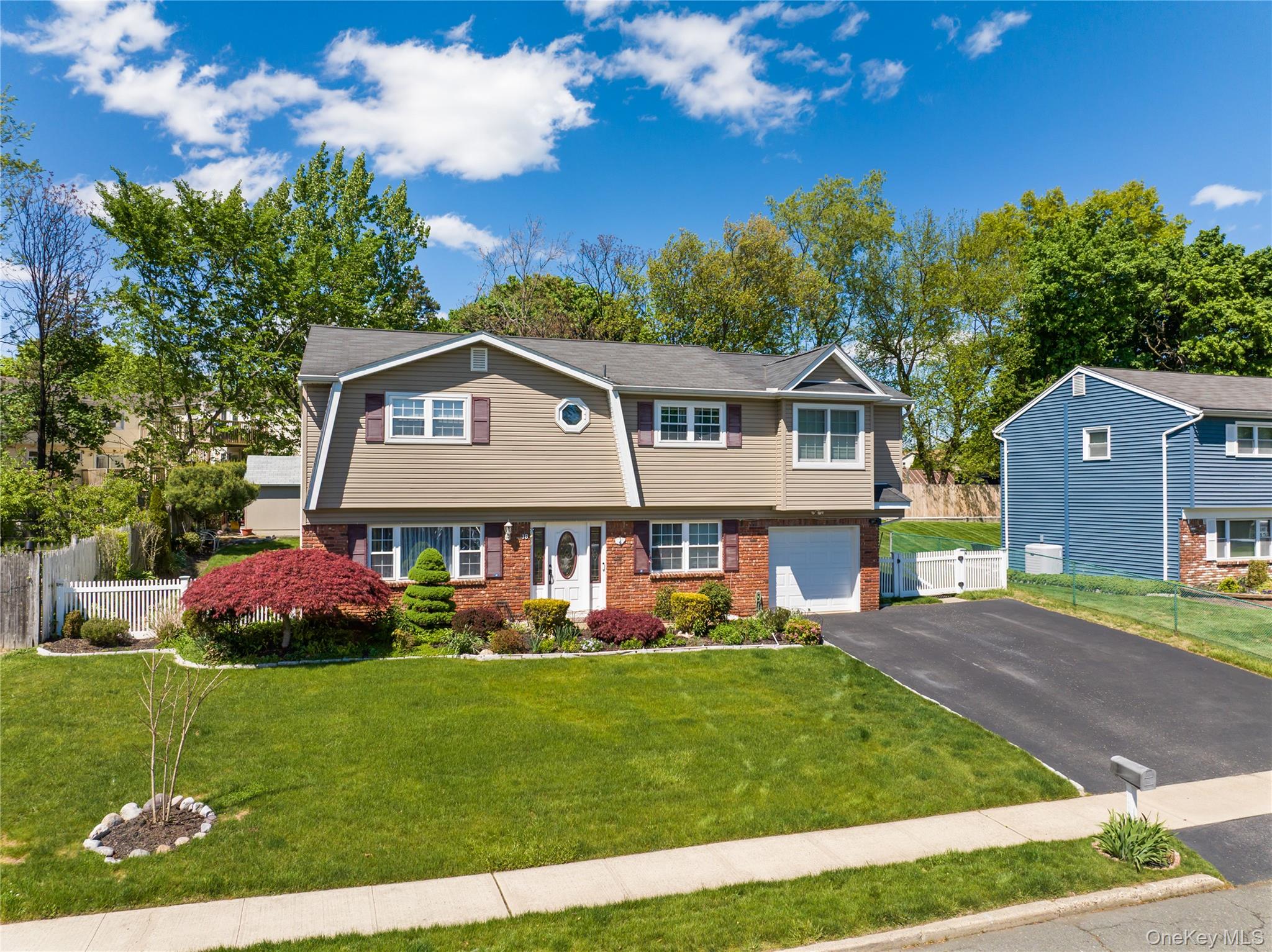 Photo of 18 Valley Drive, Nanuet NY
