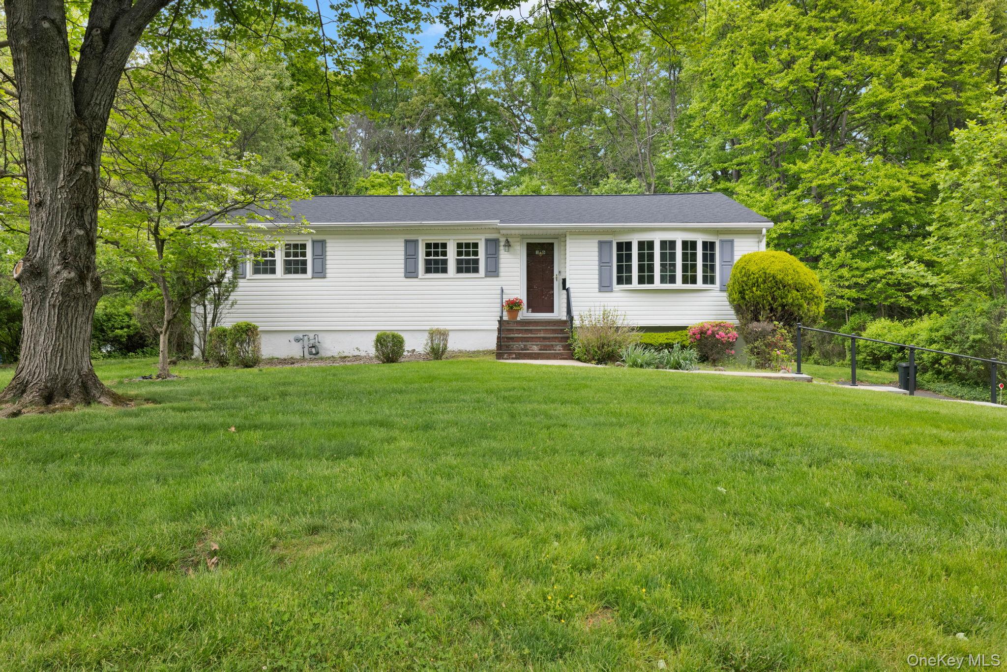 Photo of 16 Oak Road, New City NY