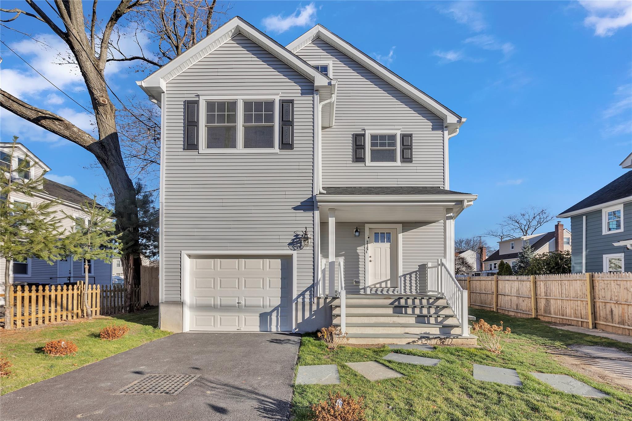 Photo of 215 Warren Avenue