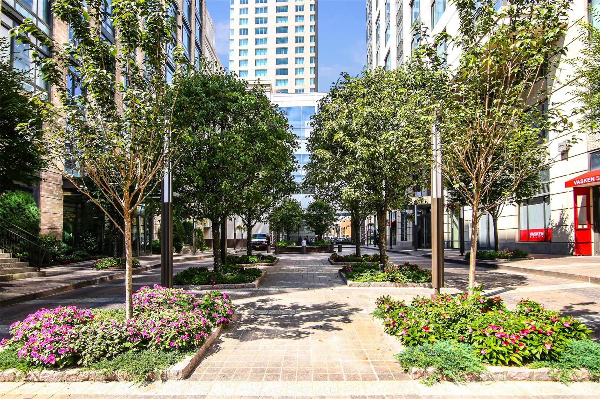 Photo of 10 City Place 26c