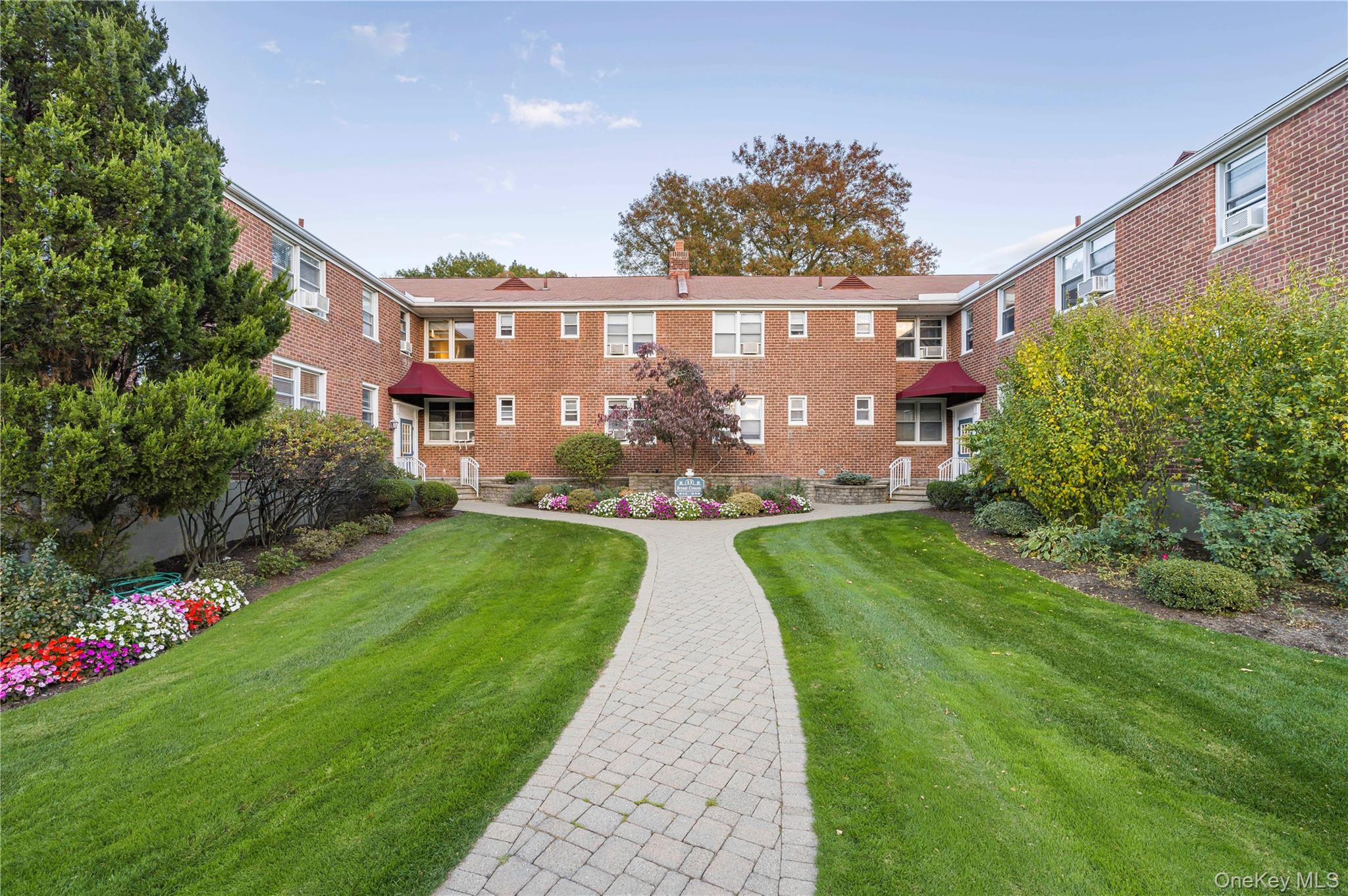 Photo of 13 Bryant Cres 1d