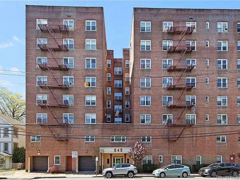 Photo of 245 Bronx River Road 7f, Yonkers NY