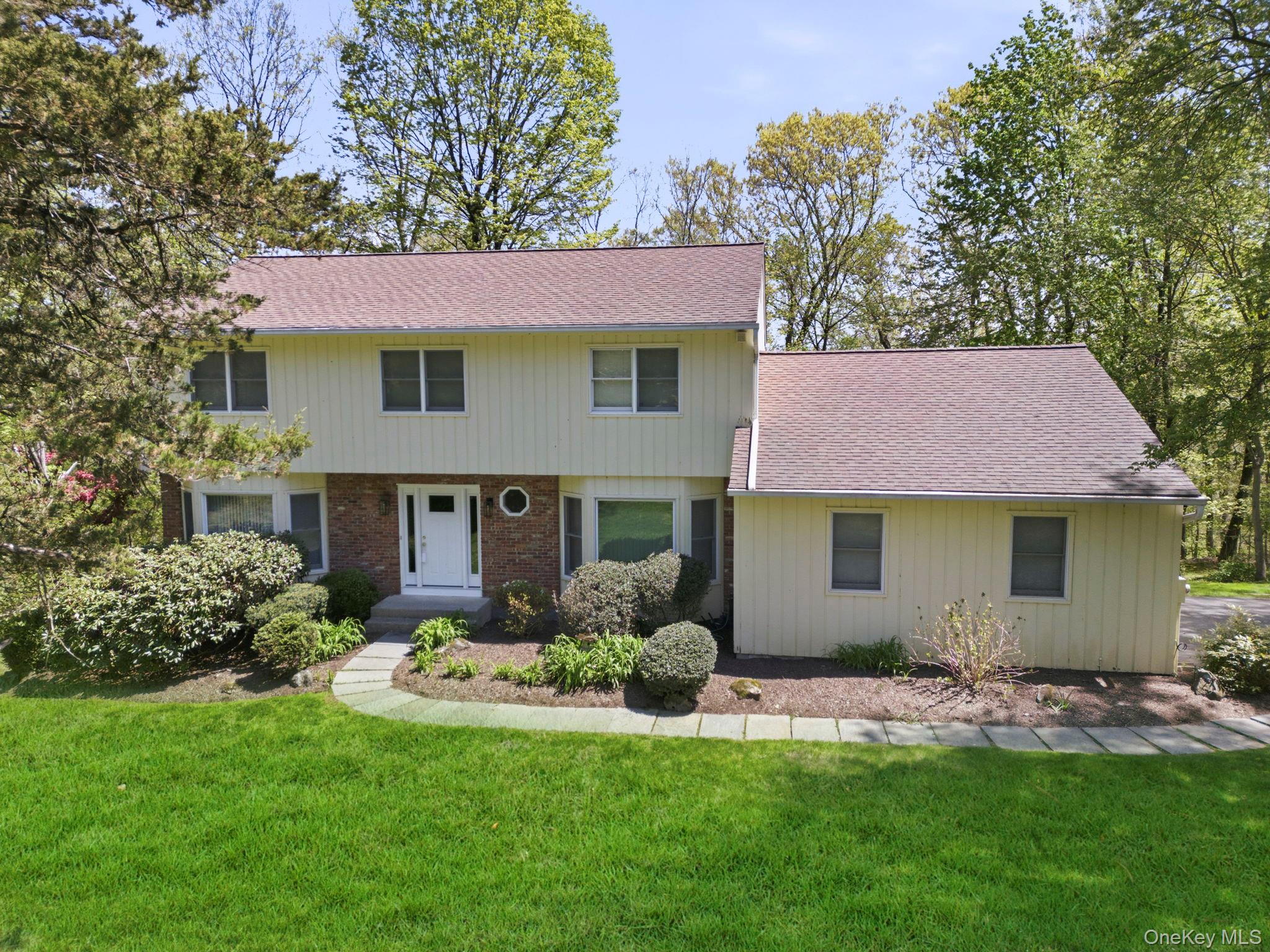 Photo of 35 Woodcrest Drive
