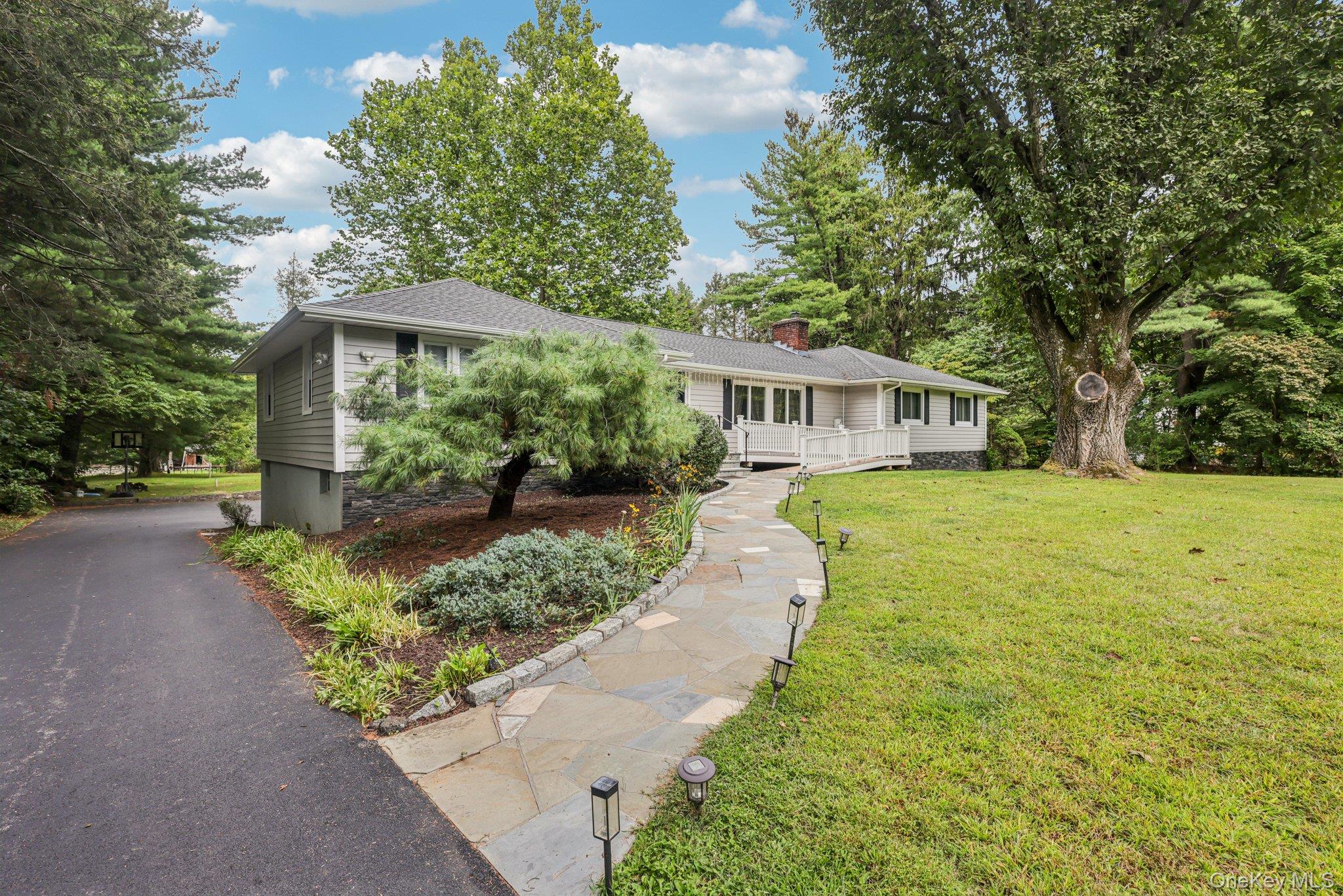 Photo of 540 Hilltop Road