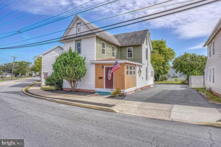 Photo of 112 Delaware Avenue, Harrington DE