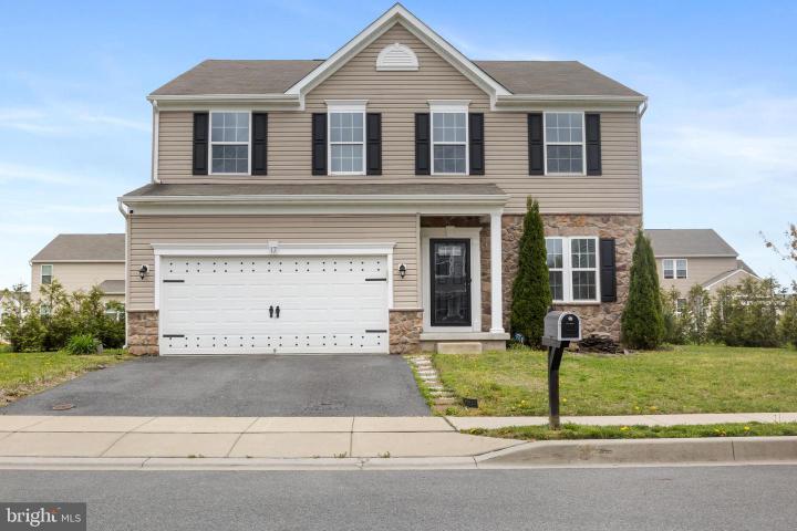 Photo of 17 Foxtrail Road, Smyrna DE