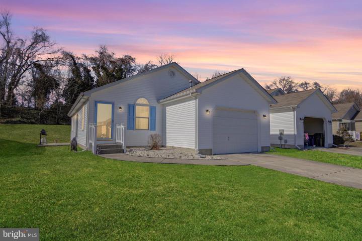 Photo of 242 N Planters Lane, Dover DE