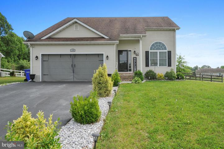 Photo of 10 E Buck Point Road, Clayton DE