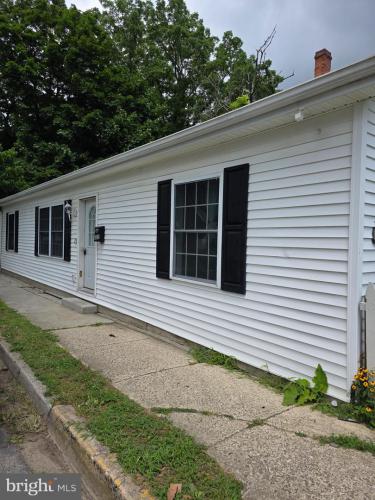 Photo of 305 W Reed Street