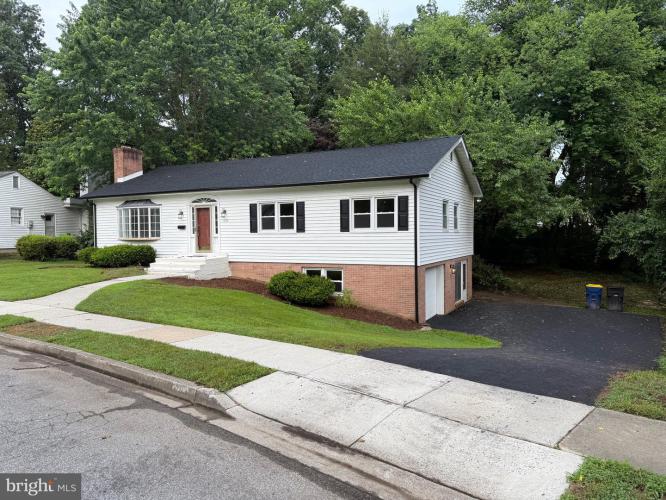 Photo of 1120 Woodsedge Road, Dover DE