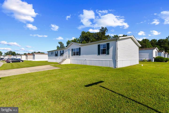 Photo of 11 Buttercup Court 77, Dover DE