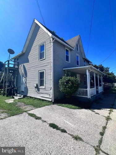 Photo of 420 W Division Street, Dover DE
