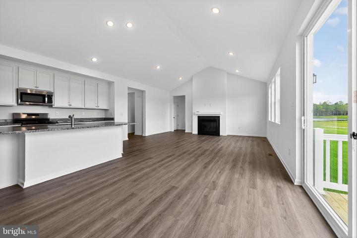 Photo of 552 Shadywood Lane