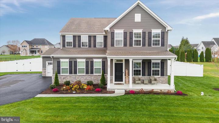 Photo of 687 Ashland Avenue