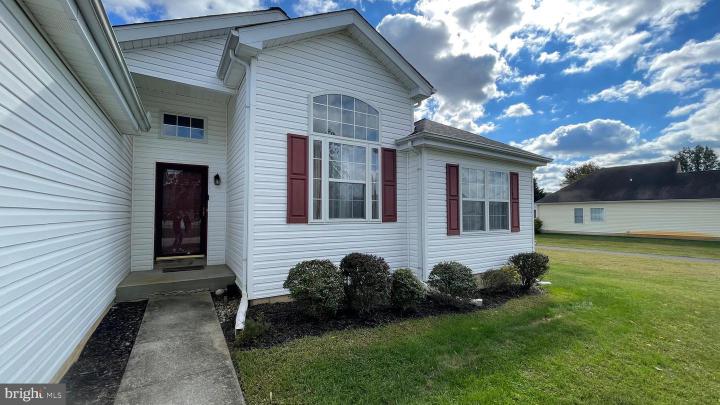 Photo of 121 Garrisons Lake Boulevard, Smyrna DE