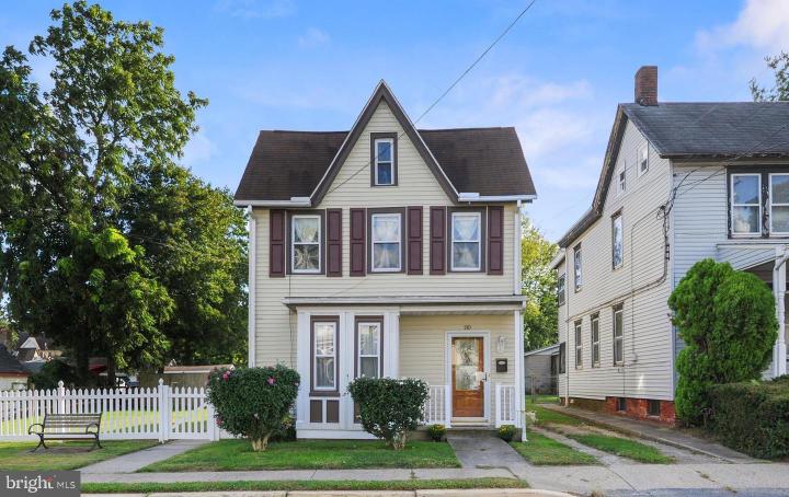 Photo of 110 W Camden Wyoming Avenue