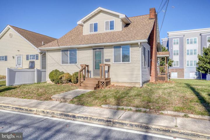 Photo of 319 W Water Street, Dover DE