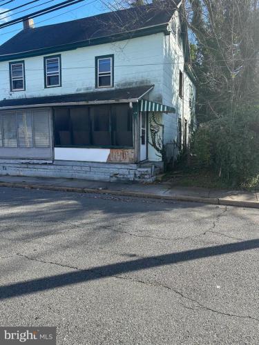 Photo of 43 E Mount Vernon Street