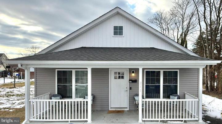 Photo of 211 Railroad Avenue