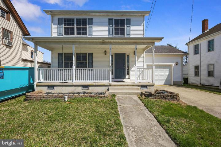 Photo of 220 Main Street