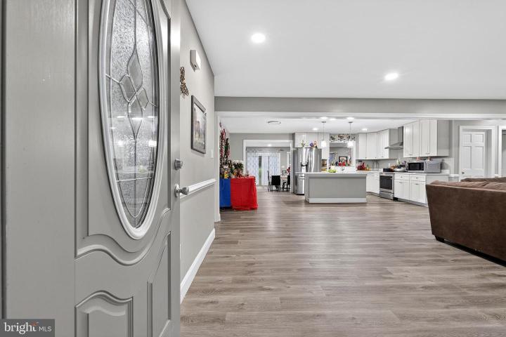 Photo of 1231 Walnut Shade Road
