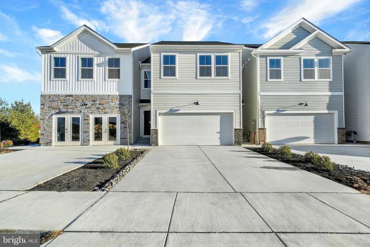 Photo of 589 W North Street