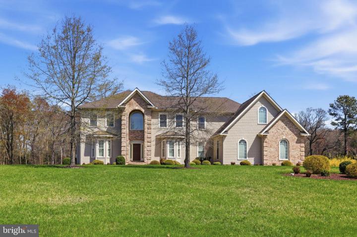 Photo of 18 Lake Crest Drive