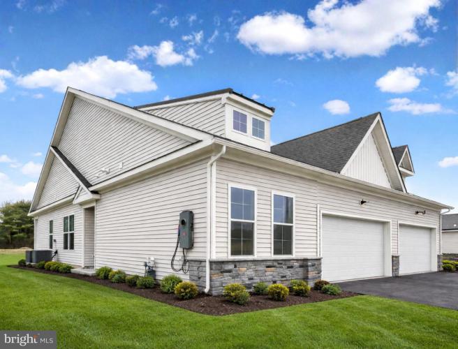 Photo of 1163 Resort Boulevard