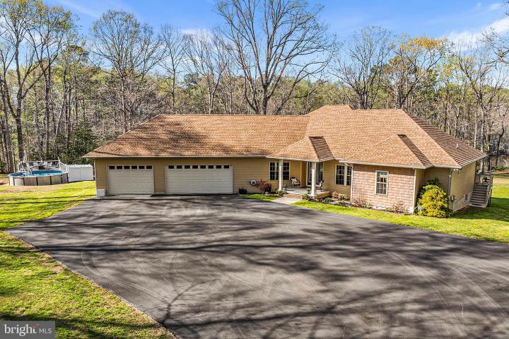 Photo of 129 Romanzi Street