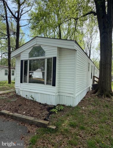 Photo of 206 Hemlock Way