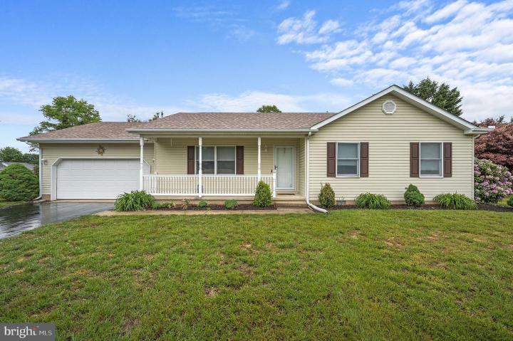 Photo of 78 E Huntington Circle, Dover DE