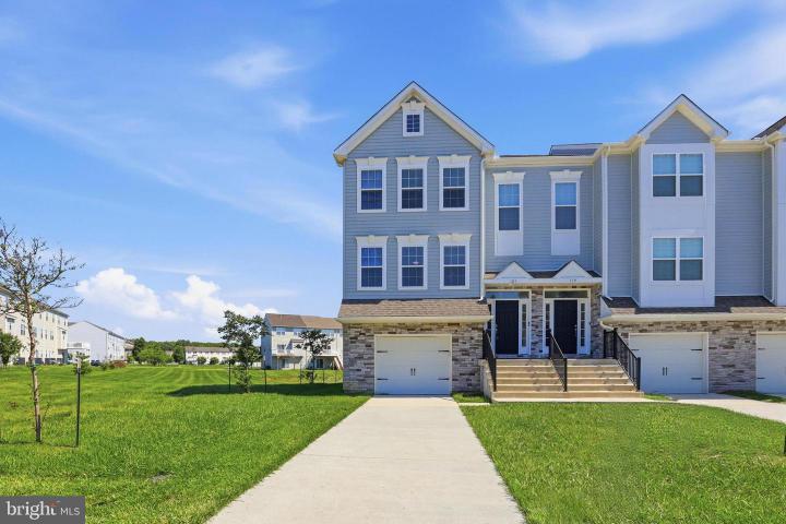 Photo of 121 Lexington Place