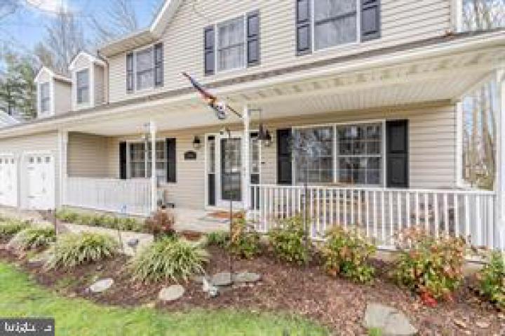 Photo of 104 Red Oak Drive