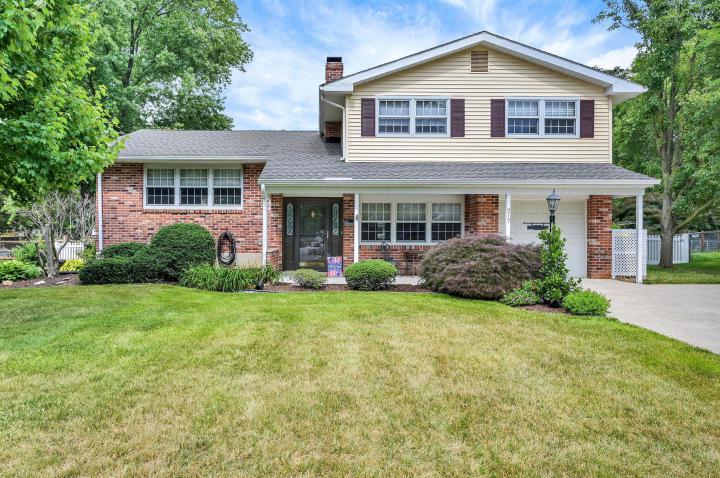 Photo of 217 Winterberry Drive