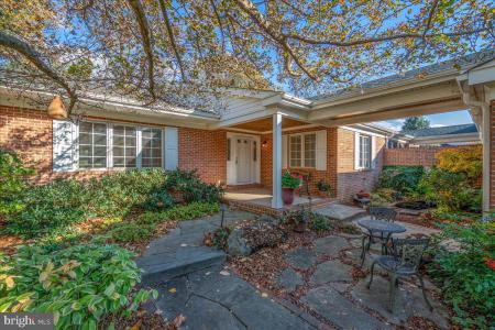 Photo of 10 Stone Tower Lane, Wilmington DE