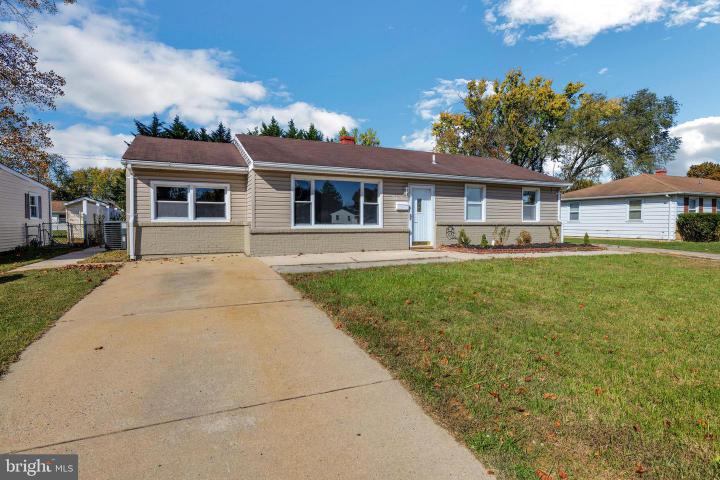 Photo of 104 N Brownleaf Road, Newark DE