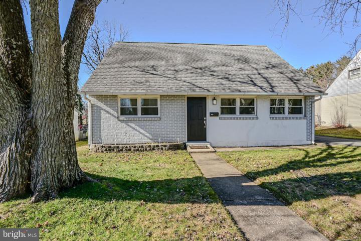 Photo of 1013 E Willow Run Drive, Wilmington DE