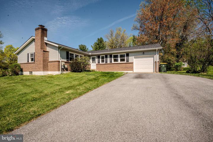 Photo of 13 Wrangler Road, Newark DE