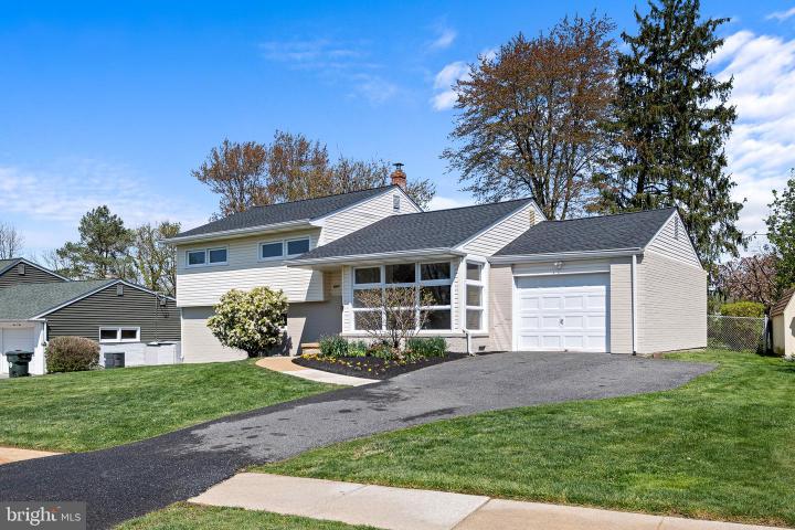 Photo of 1007 S Hilton Road, Wilmington DE