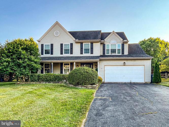 Photo of 12 Thistleberry Drive, Newark DE