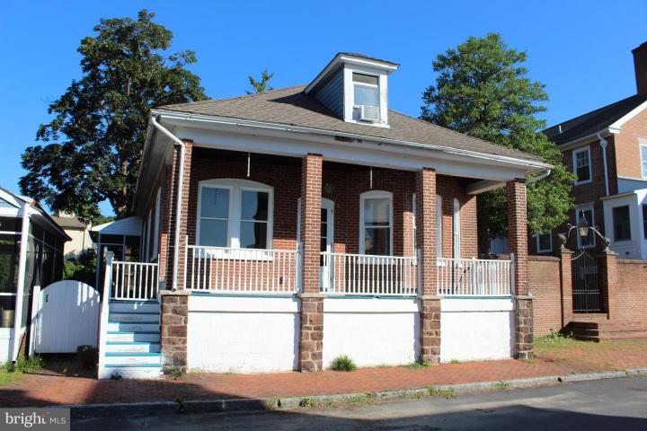 Photo of 106 The Strand, New Castle DE