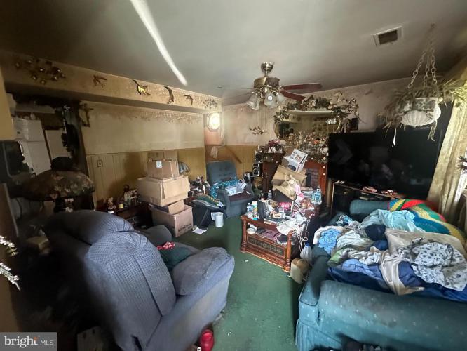 Photo of 122 E Plover Drive, Newark DE